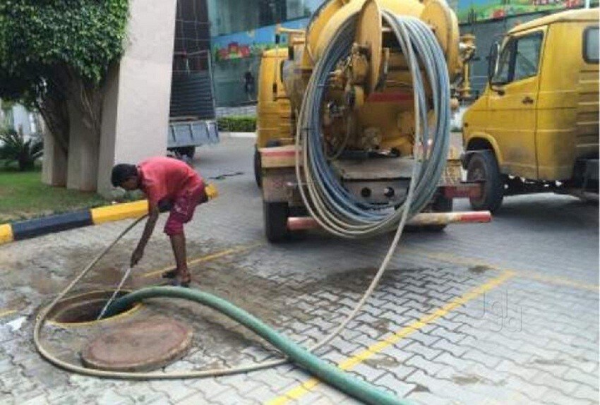 Septic Tanks Cleaning Services for Residence